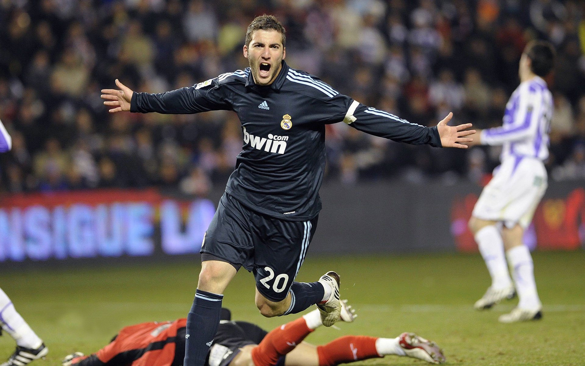 红土之王与硬地之憾,纳达尔法网完胜澳网背后的高光密码